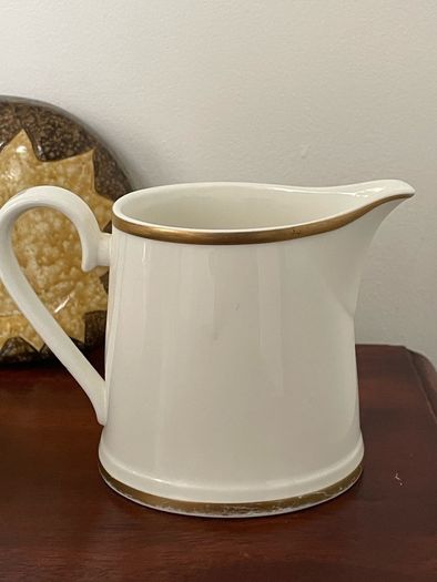 Villeroy & Boch Charleston Gold Chateau Collection Milk jug