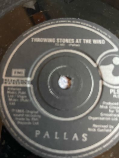 Pallas. Throwing stones at the wind picture sleeve vinyl record single in vg+ condition