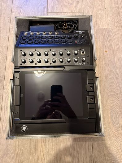 Mackie DL1608 & iPad 6th Gen 128gb + Case