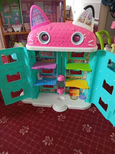 Gabby's doll house