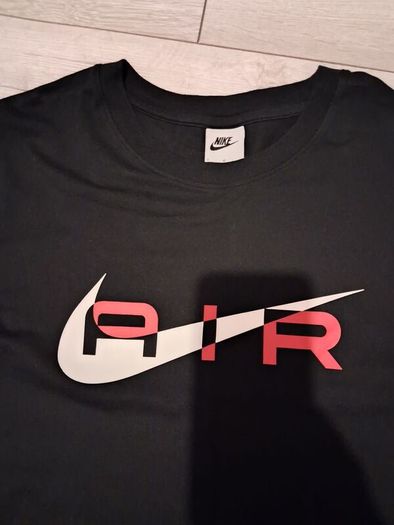 Nike Air Swoosh T-Shirt - Size - Large - RRP - 30.00