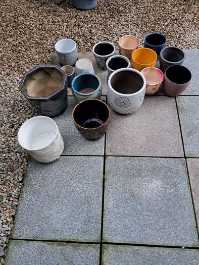 Indoor plant pots
