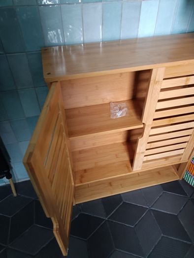 Bathroom cabinet