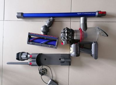 dyson v7 in great condition after full service done with fresh filter and battery life