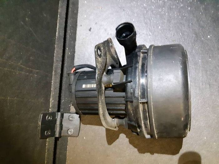 Bmw 3 Series E46 318 Ti Secondary Air Pump 7514953 02 72812402