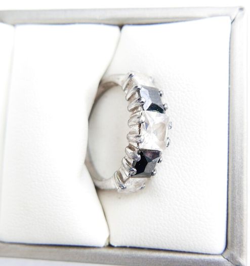 Vintage Sterling Silver 925  5-Stone Ring: Sapphire & Cubic Zirconia size P - 4,3g