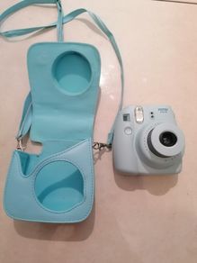 Fujifilm Instax Mini 8 camera & case