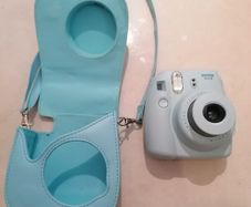 Fujifilm Instax Mini 8 camera & case