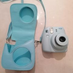 Fujifilm Instax Mini 8 camera & case