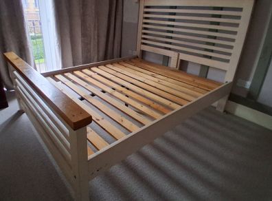 King size solid oak bedframe