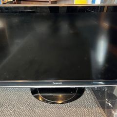 Panasonic Viera LCD TV great picture, not smart, 37" with remote