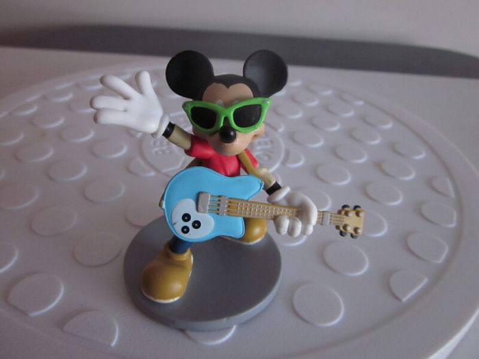 Disney Rocking Mickey Mouse w/ Guitar Figure