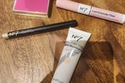 No. 7 make up bundle