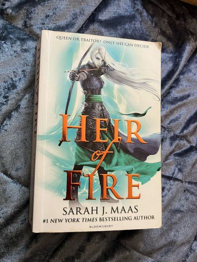 Sarah J Maas Heir of Fire Original Cover Book Throne of Glass Series