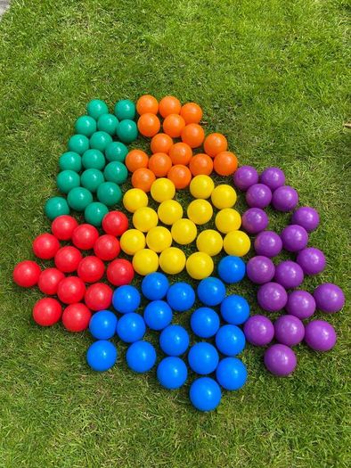 98 Plastic Balls