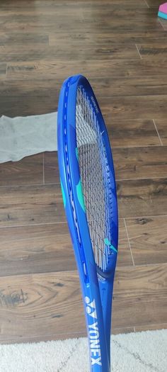 Yonex ezone 100