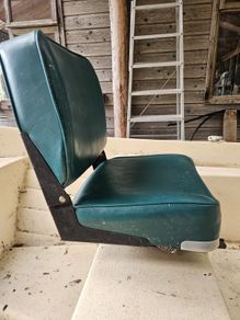 Boat seat