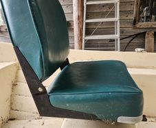 Boat seat