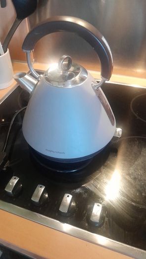 Morphy Richards Metal kettle