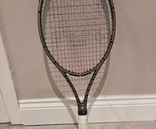 vostra V10 300 tennis racket