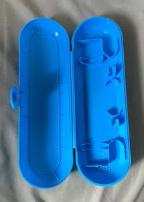 bright blue hard plastic electric toothbrush travel case (holds 1 handle and 2 brush heads) in clean, excellent condition