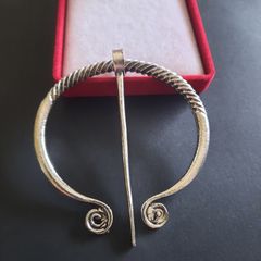 Celtic Penannular Brooch Viking Cloak Pin Celtic Knot, Fibula Brooch, Celtic and Viking Jewelry