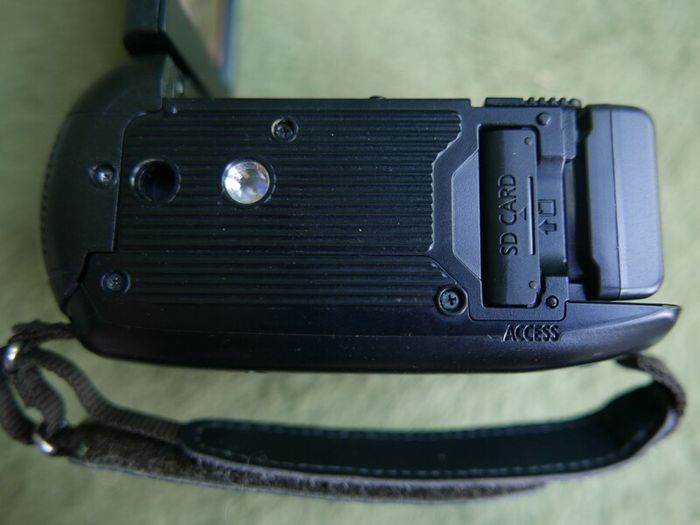 Panasonic HC-V160 Camcorder HD 8.9MP 77X Zoom + SD Card Tested