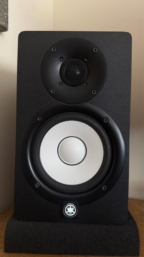 Yamaha HS5