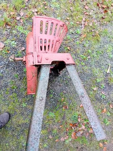 "Beet pulper " Wexford engineering turnip cutter   Free moving parts  NEEDS: TWO LEGS NEW SET OF BLADES