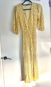 yellow dress.