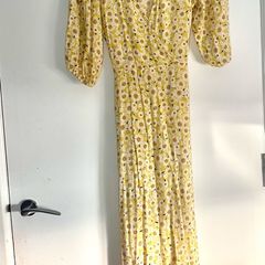 yellow dress.