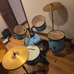 Gear4music 5-piece starter drum kit