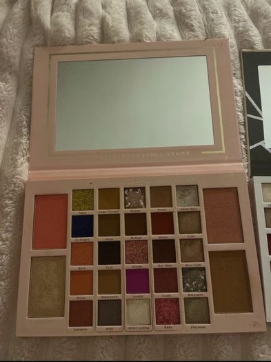 eyeshadow pallets