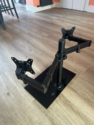 Freestanding Dual Screen Arm