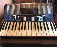 Full Size Standard Accordion