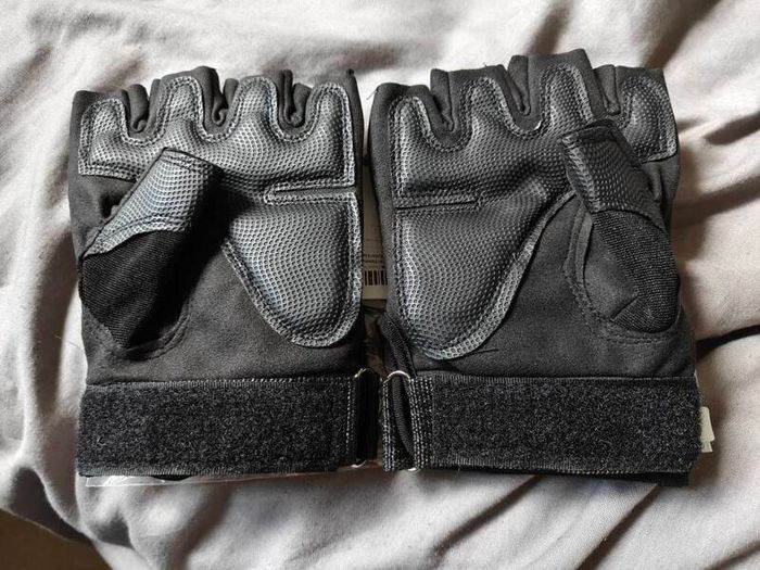 Half finger cycling/ tactical gloves - Size M