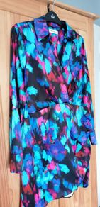 dress gallery size 14 elasticated waist at back. Wrap style  that doesnt open