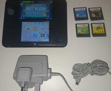 Nintendo 2DS Console Bundle 4 Games + Official Charger