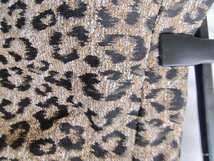 Leopard print cropped trousers