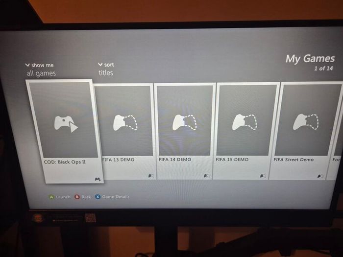 Boxed Xbox 360 Slim 250GB Console Bundle - Official Wireless Controller 4 Games