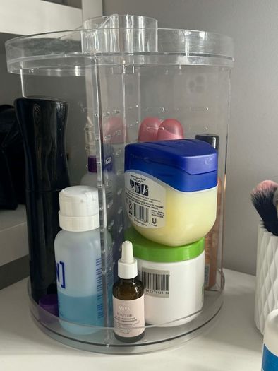 Rotating make up organiser
