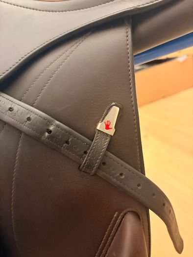 Equipe monoflap jumping saddle