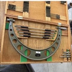 Mitutoyo 300mm-400mm outside micrometer