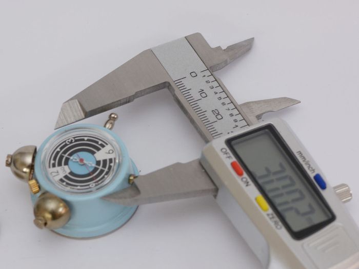 Vintage Q&Q Miniature Mechanical Clock