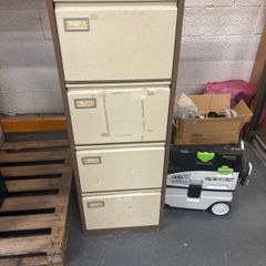 Filing cabinet 4 drawer no key