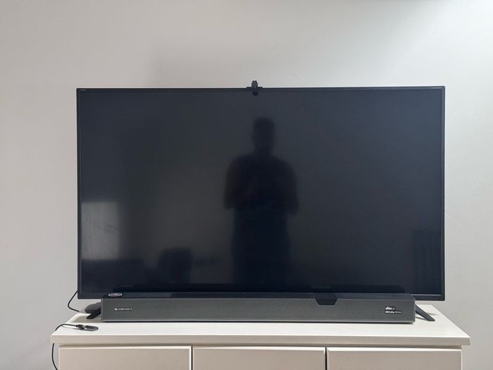 55" Sharp 4K 55BJl + Mi Box + Ambient lighting