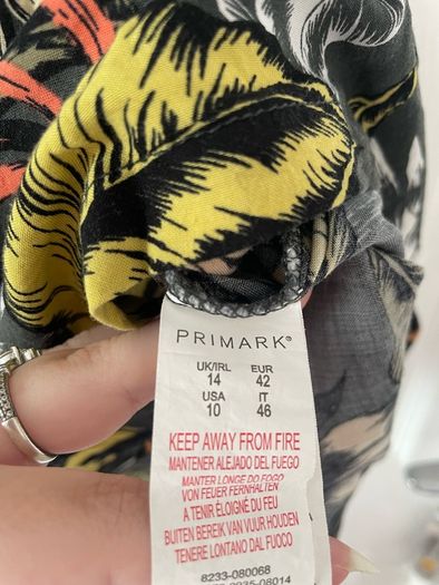 Tropical pattern shorts