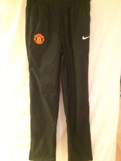 Manchester United Tracksuit - Youths