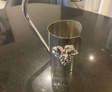 Newbridge Silverware wine holder