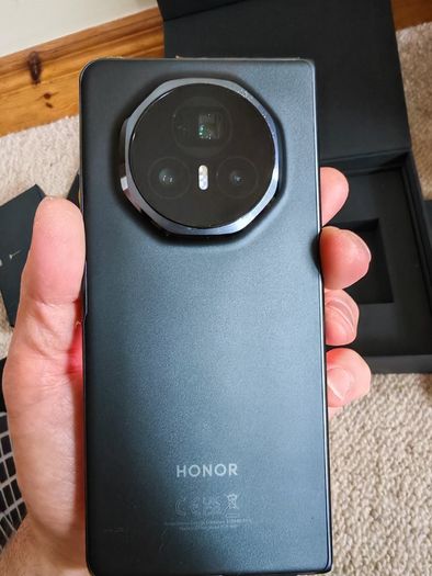 Honor  magic V3 foldable phone